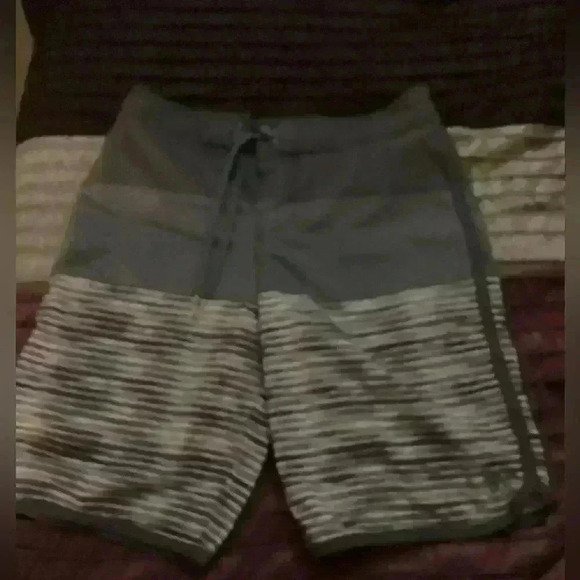 Boys Bathing Suit - size 10 - Picture 2 of 3